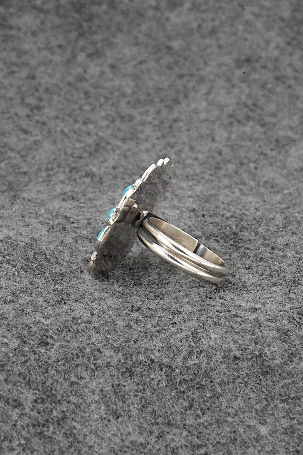 Turquoise & Sterling Silver Ring - Gerald Mitchell - Size Adjustable
