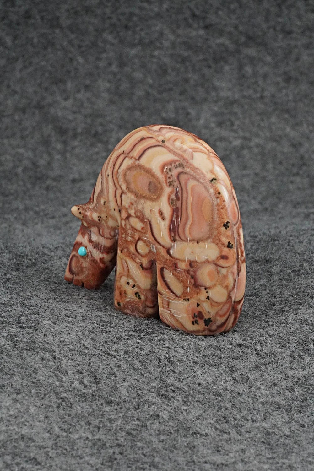Bear Zuni Fetish Carving - Ronnie Lunasee