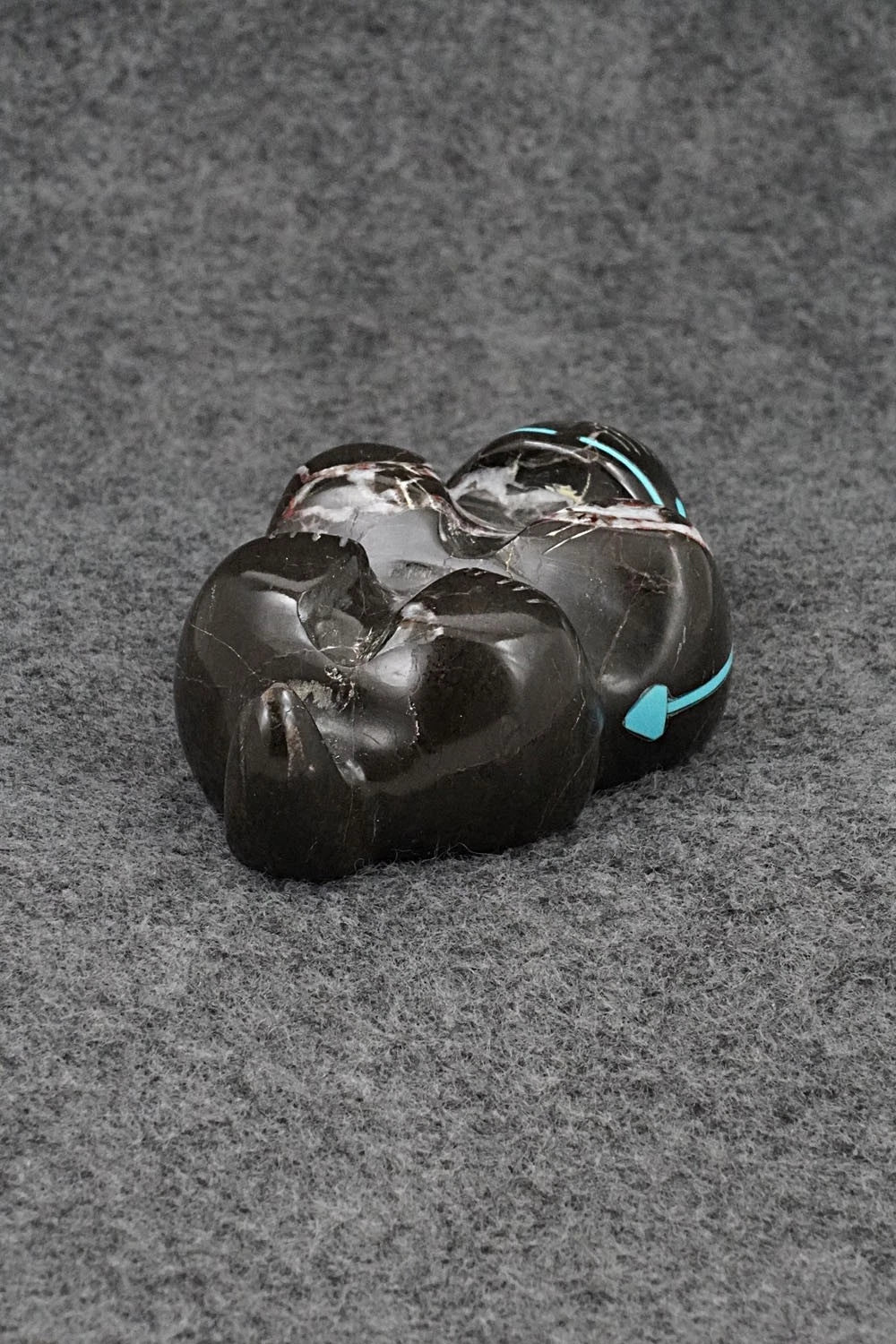 Otter Zuni Fetish Carving - Kenric Laiwakete