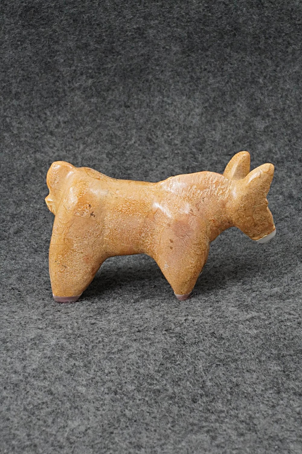 Donkey Zuni Fetish Carving - Freddie Leekya