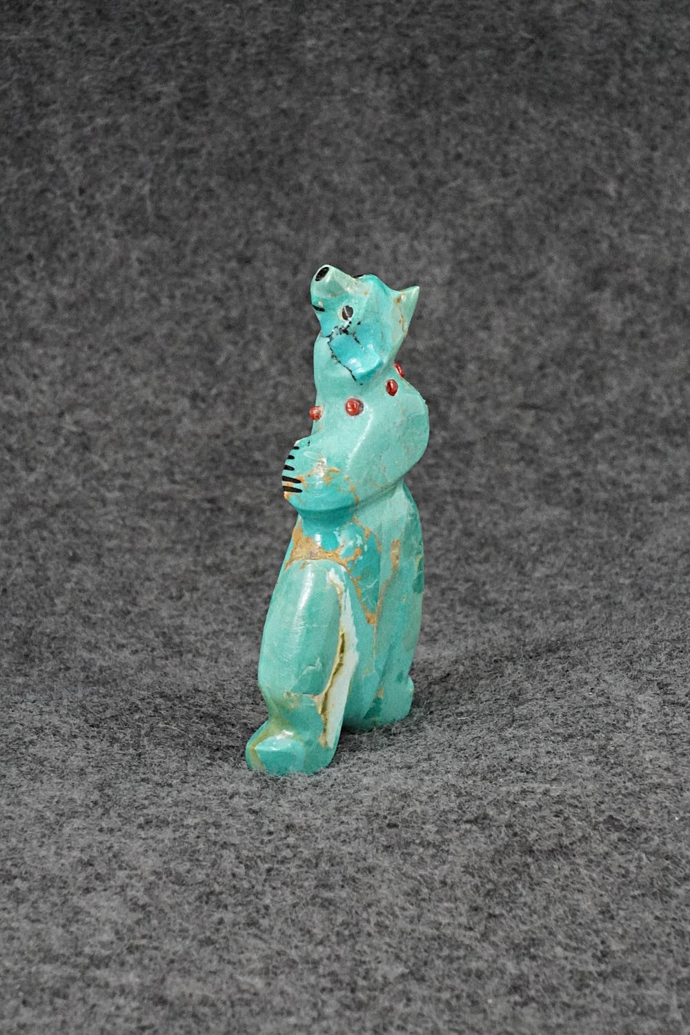 Bear Zuni Fetish Carving - Claudia Peina