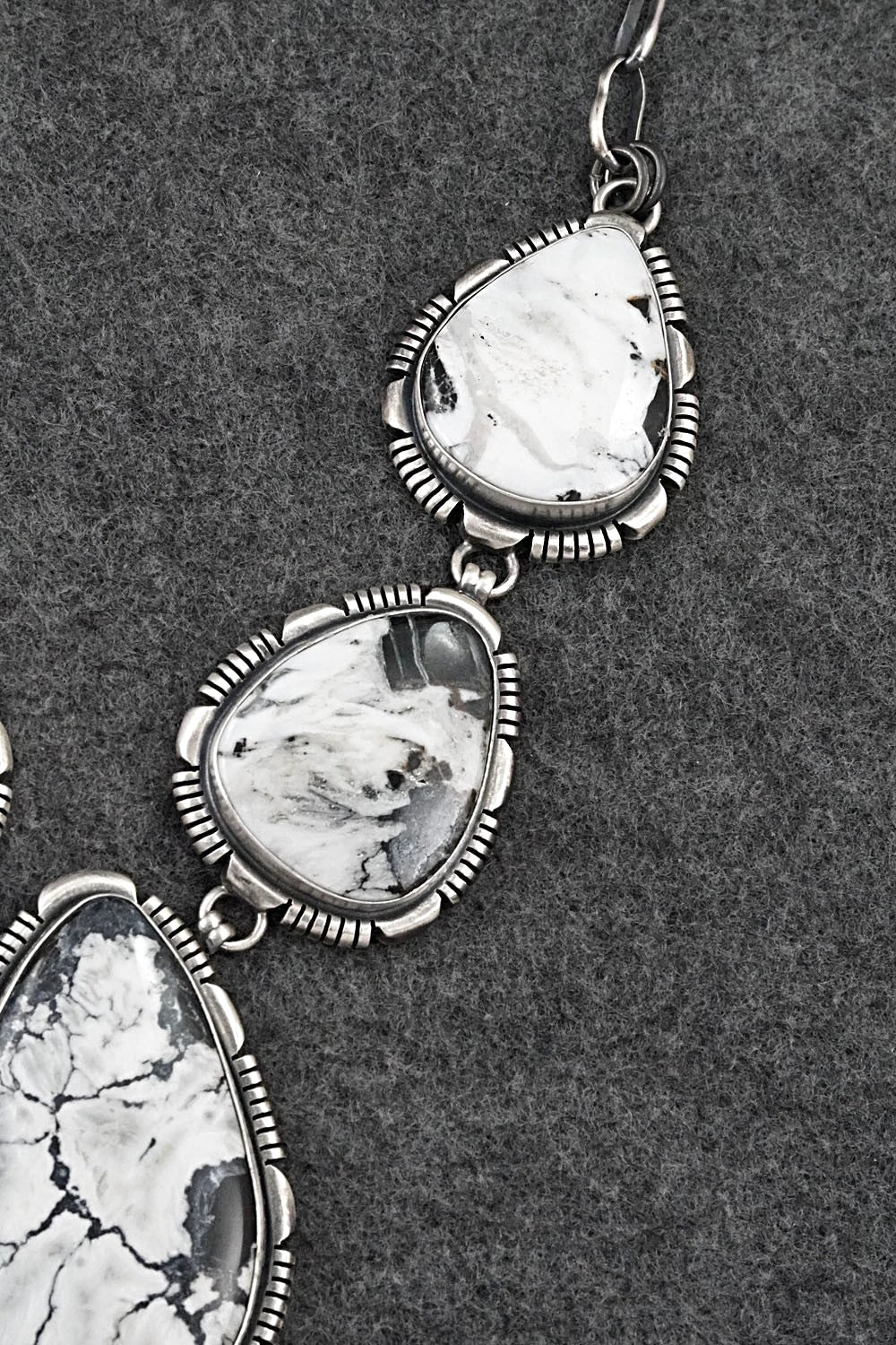 White Buffalo & Sterling Silver Necklace and Earrings Set - Mark Yazzie