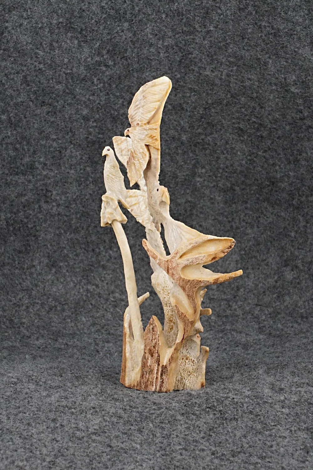 Eagle Zuni Fetish Carving - Ruben Najera