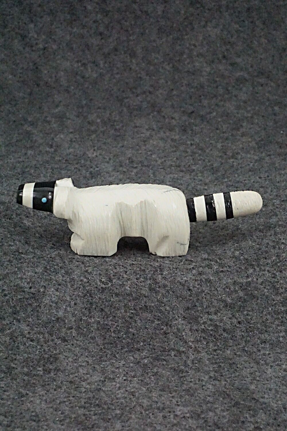 Raccoon Zuni Fetish Carving - Susette Lementino