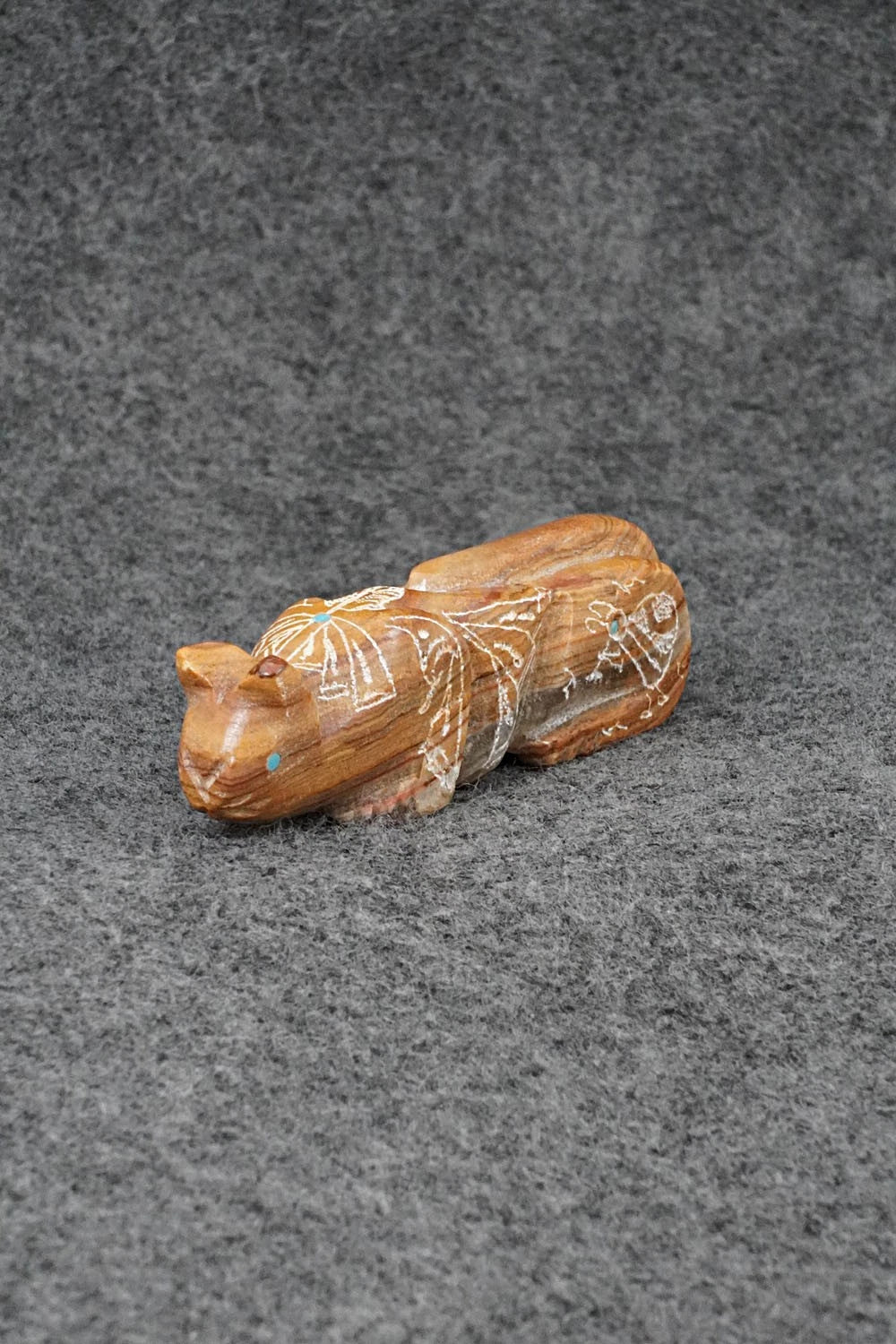 Mountain Lion Zuni Fetish Carving - Adrian Cachini