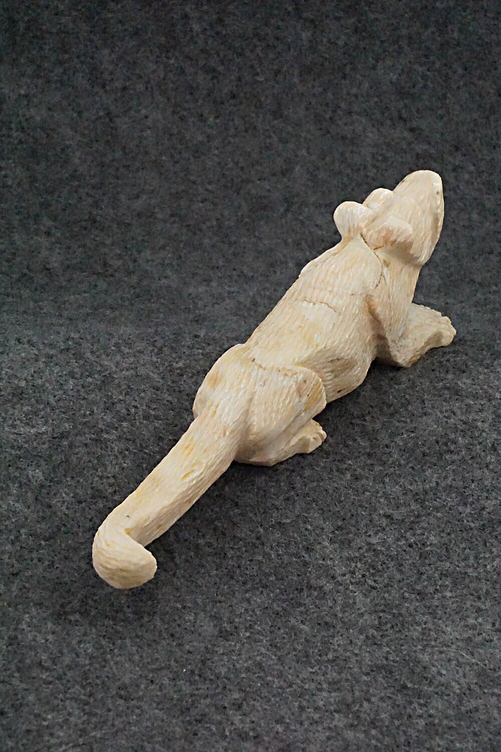 Mountain Lion Zuni Fetish Carving - Tony Mackel