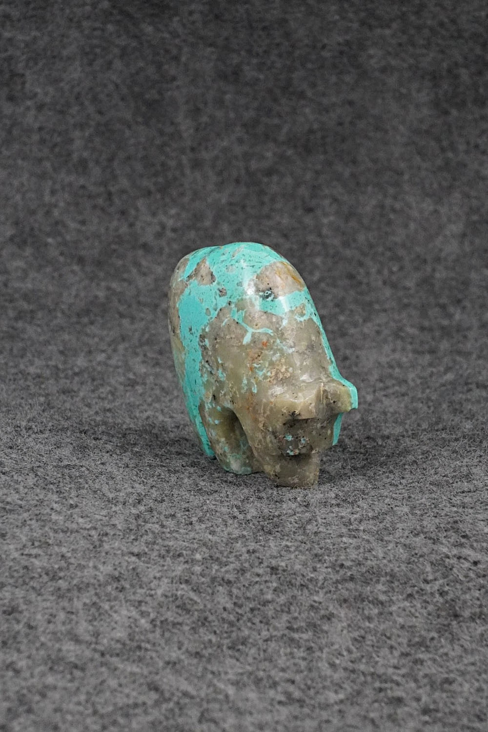 Bear Zuni Fetish Carving - Kenric Laiwekete