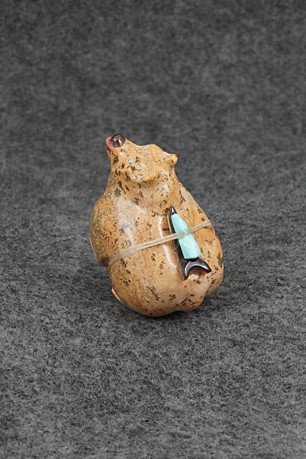 Bear Zuni Fetish Carving - Freddie Leekya