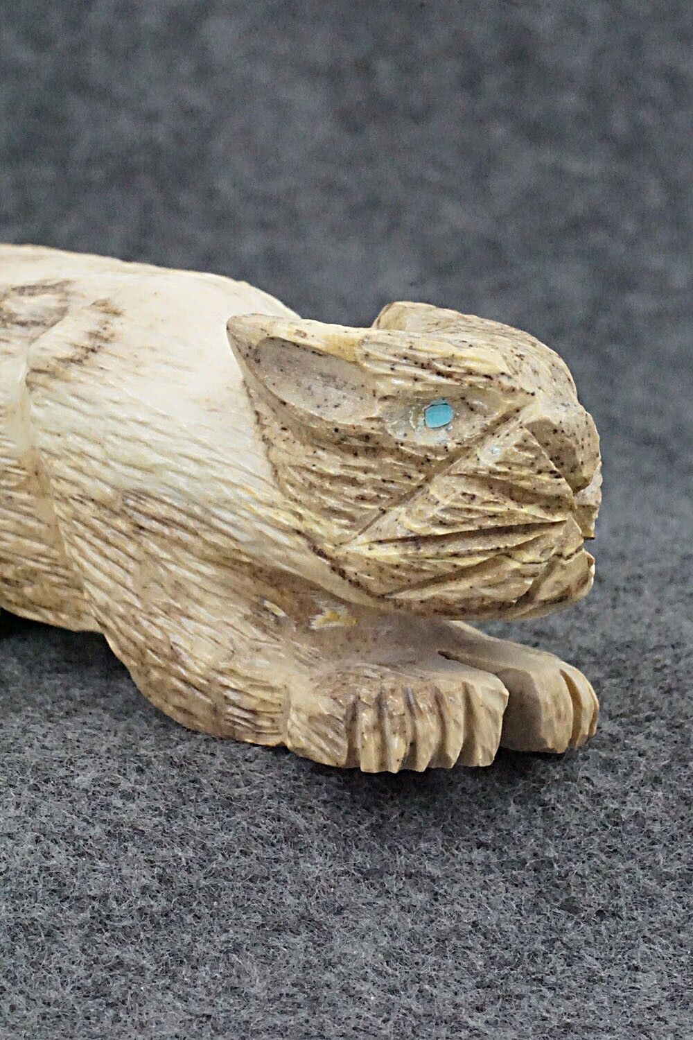 Mountain Lion Zuni Fetish Carving - Tony Mackel