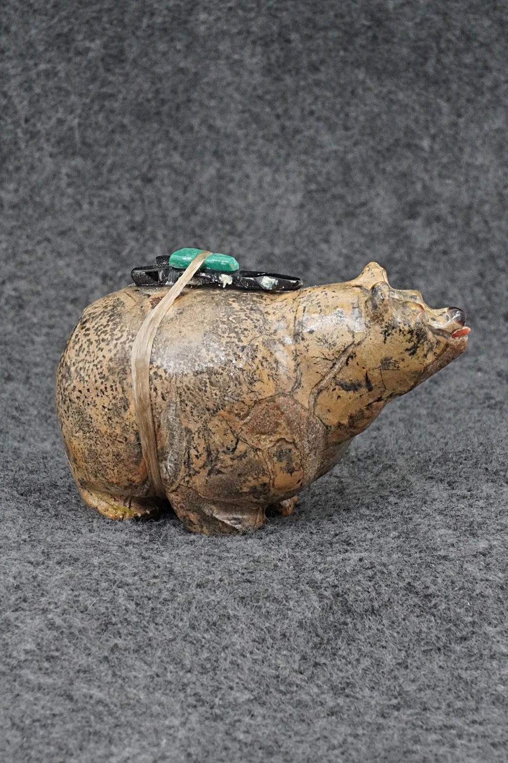 Bear Zuni Fetish Carving - Freddie Leekya