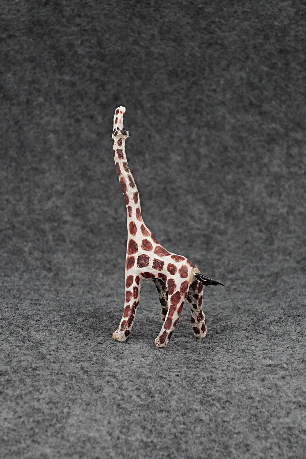 Giraffe Zuni Fetish Carving - Ruben Najera