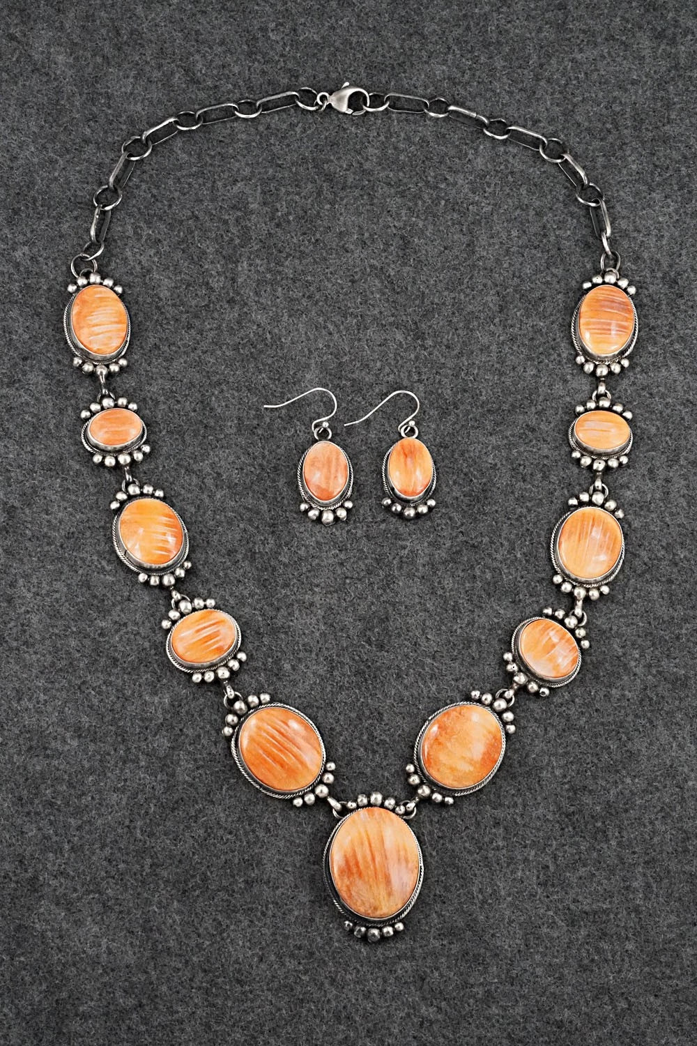 Spiny Oyster & Sterling Silver Necklace and Earrings Set - Paul Livingston