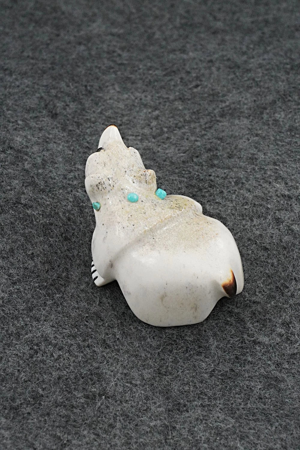 Bear Zuni Fetish Carving - Claudia Peina