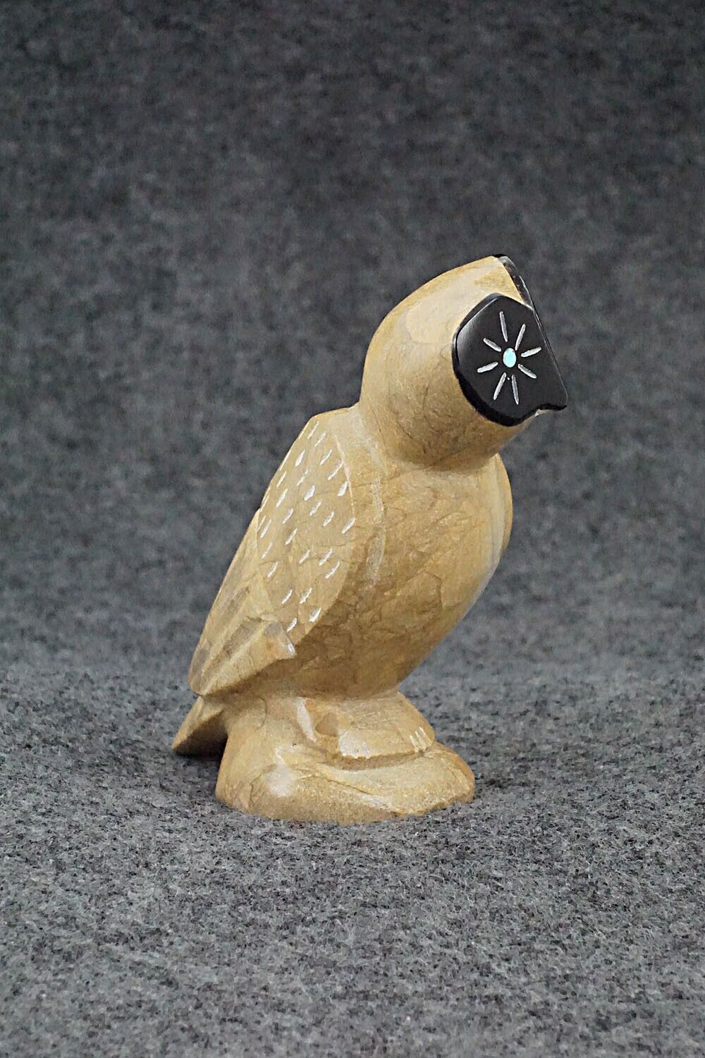 Owl Zuni Fetish Carving - Enrike Leekya
