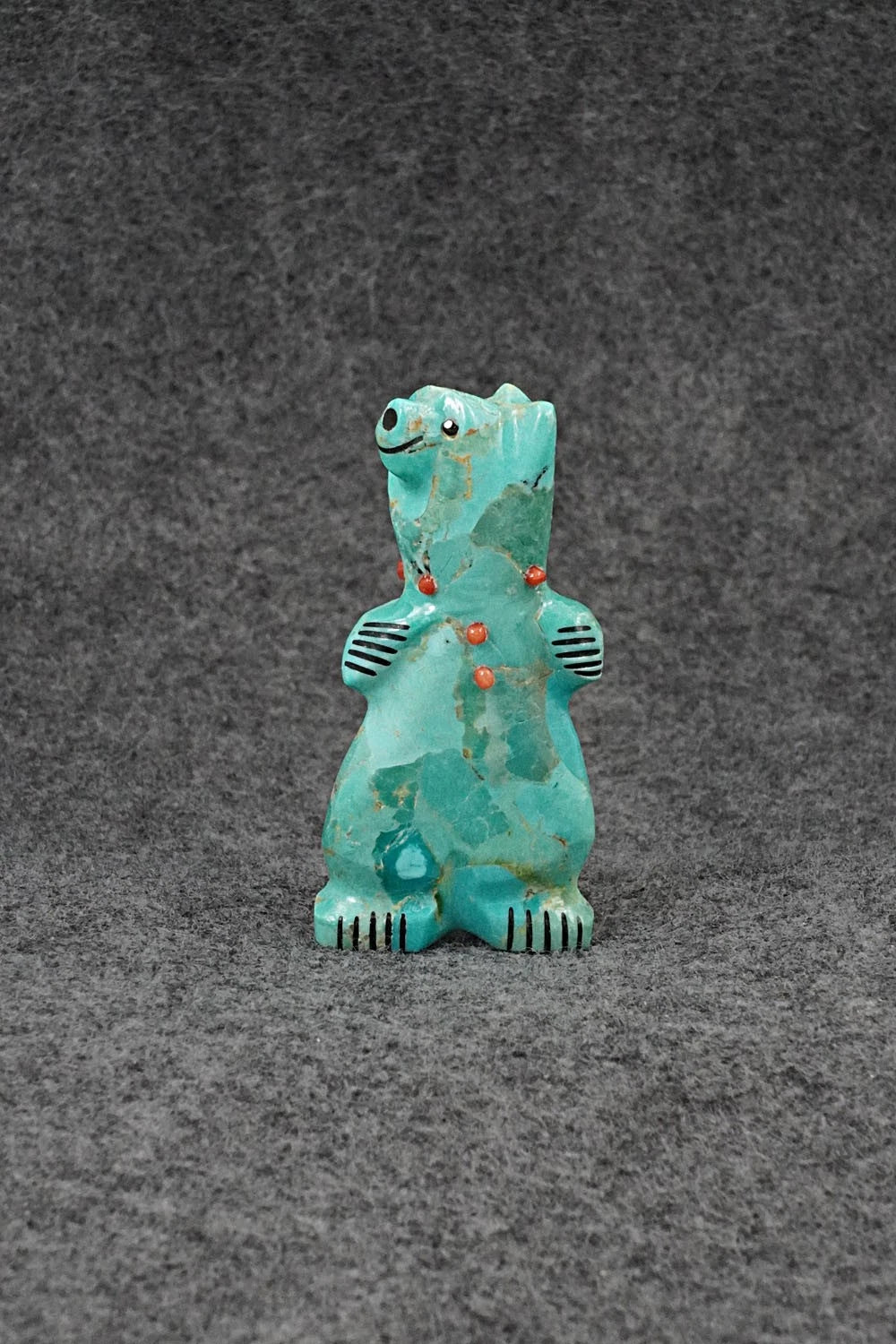 Bear Zuni Fetish Carving - Claudia Peina