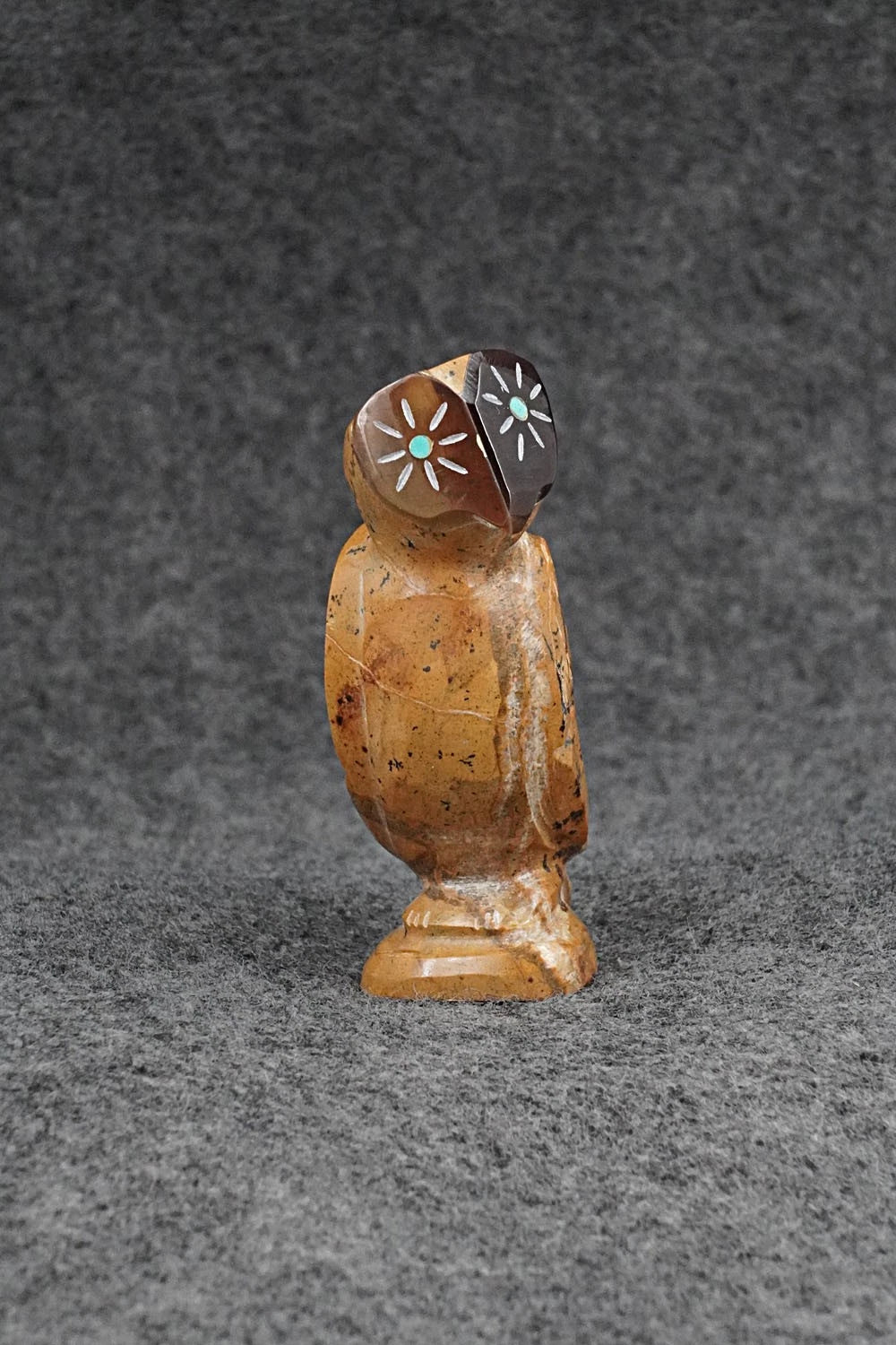 Owl Zuni Fetish Carving - Enrike Leekya
