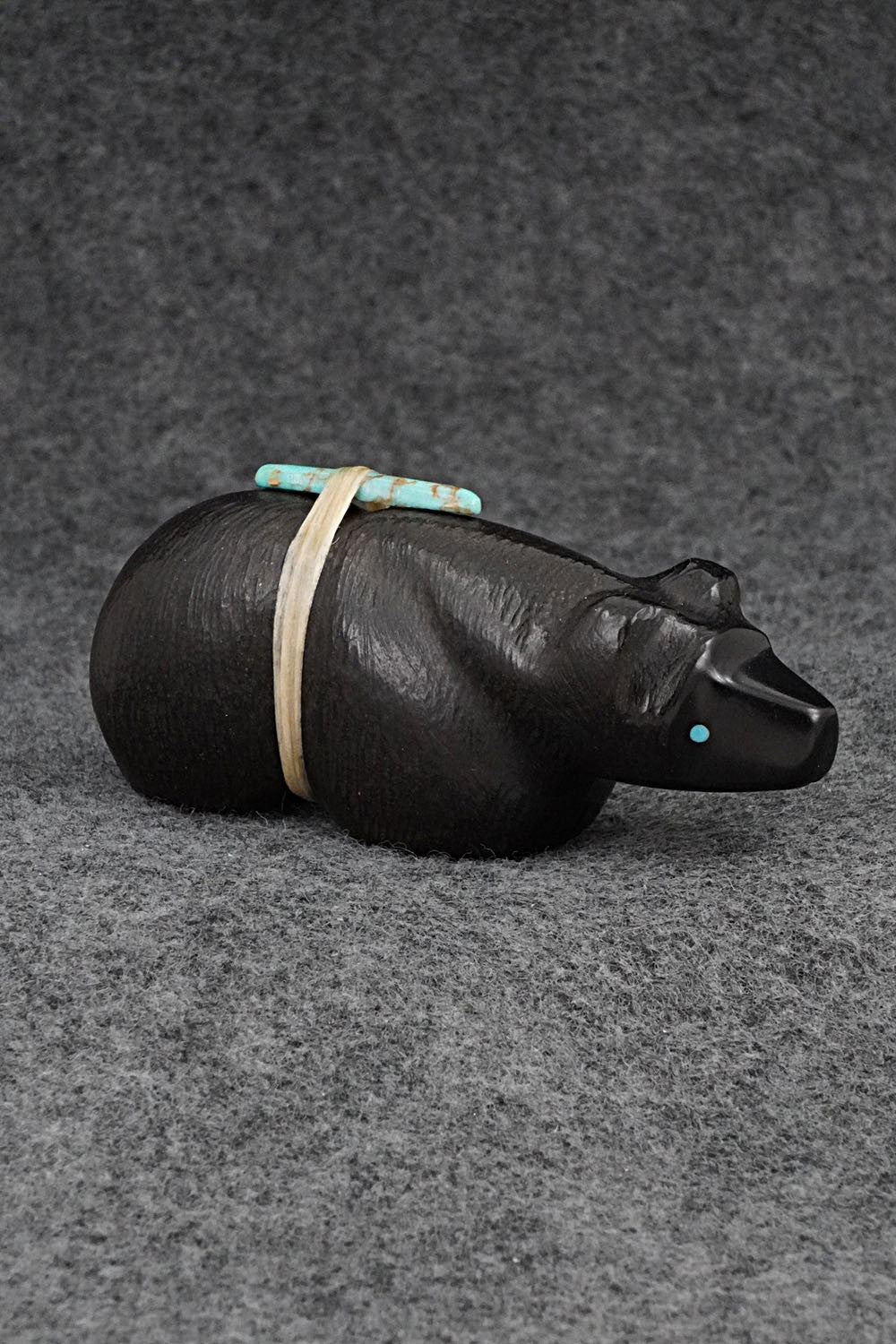 Bear Zuni Fetish Carving - Herbert Halate