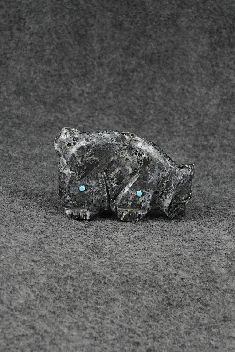 Bear Zuni Fetish Carving - Alexander Chavez