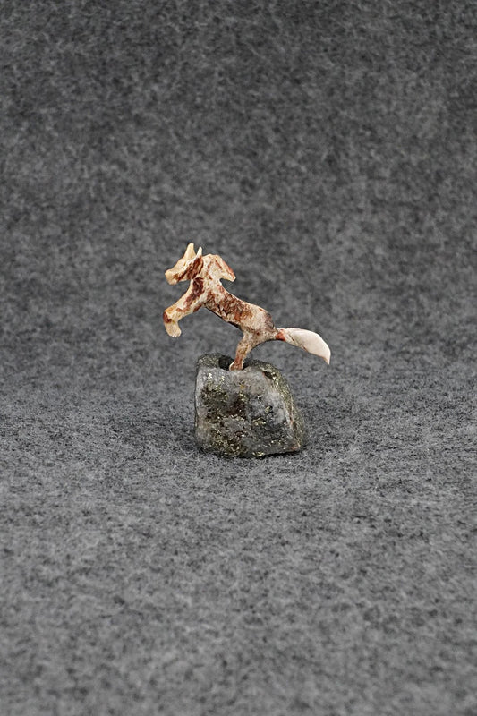 Horse Zuni Fetish Carving - Ruben Najera