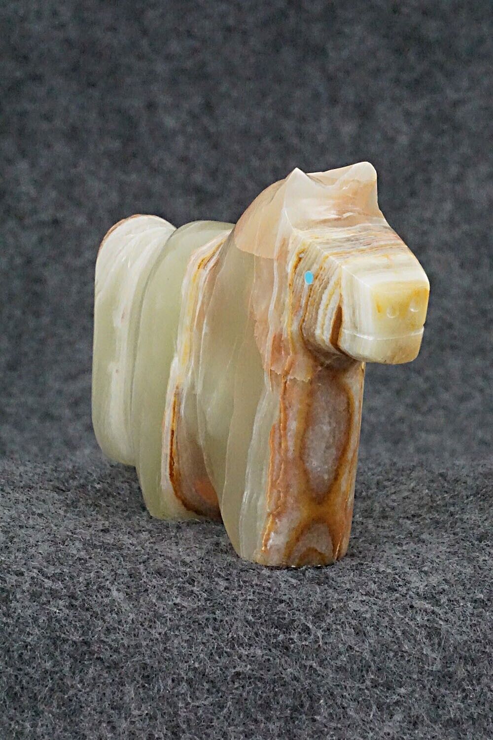 Horse Zuni Fetish Carving - Daphne Quam
