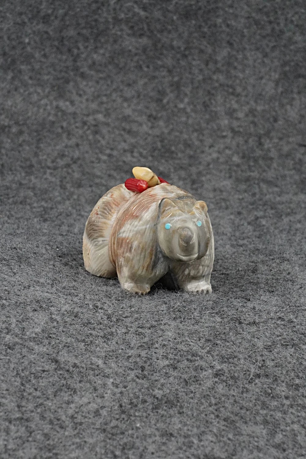 Bear Zuni Fetish Carving - Farlan & Paulette Quam