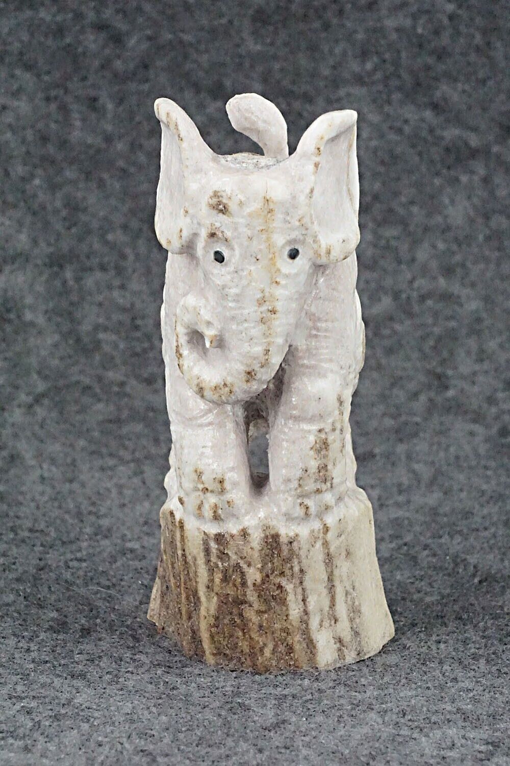 Elephant Zuni Fetish Carving - Maxx Laate