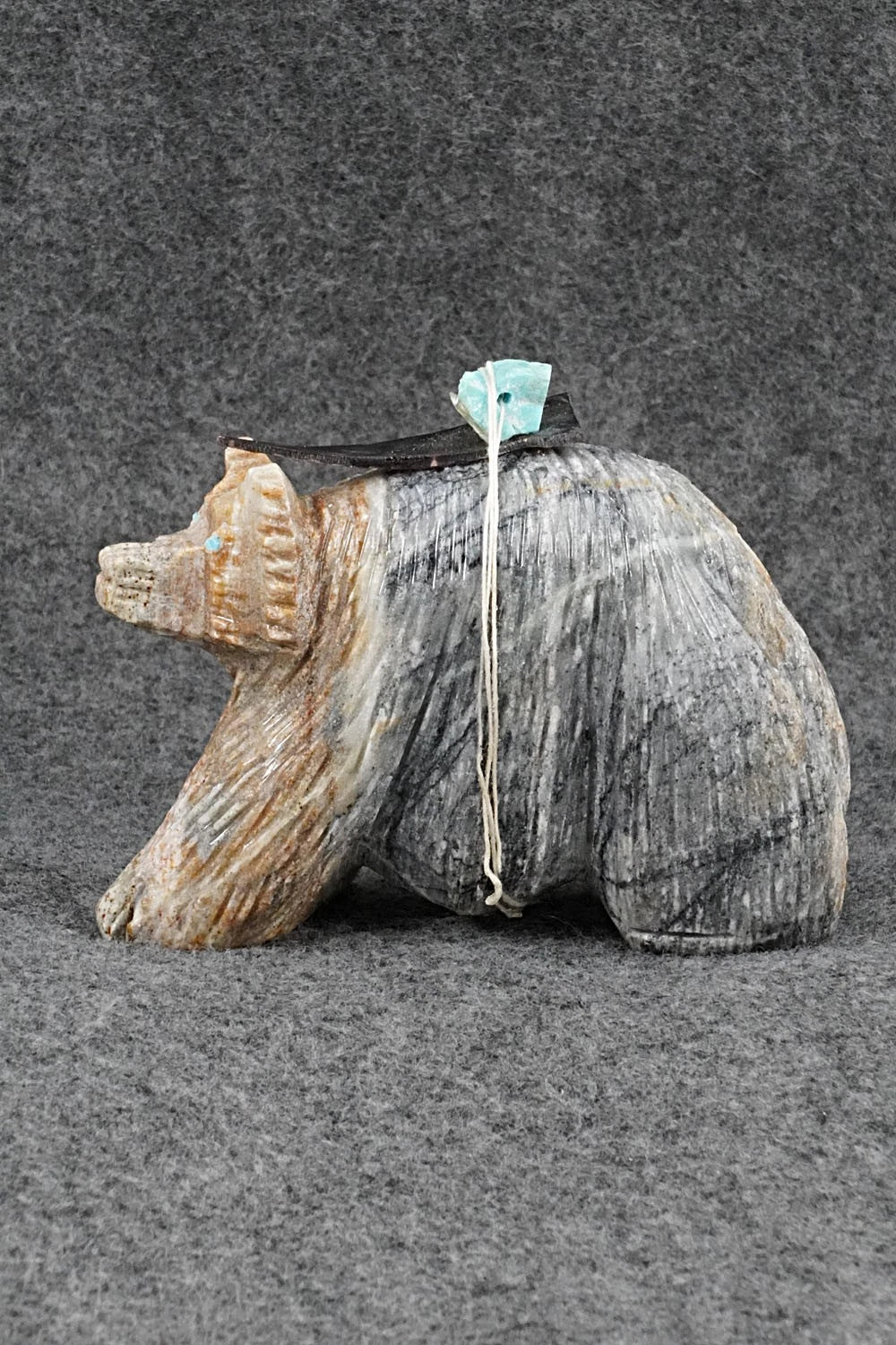Bear Zuni Fetish Carving - Carl Etsate
