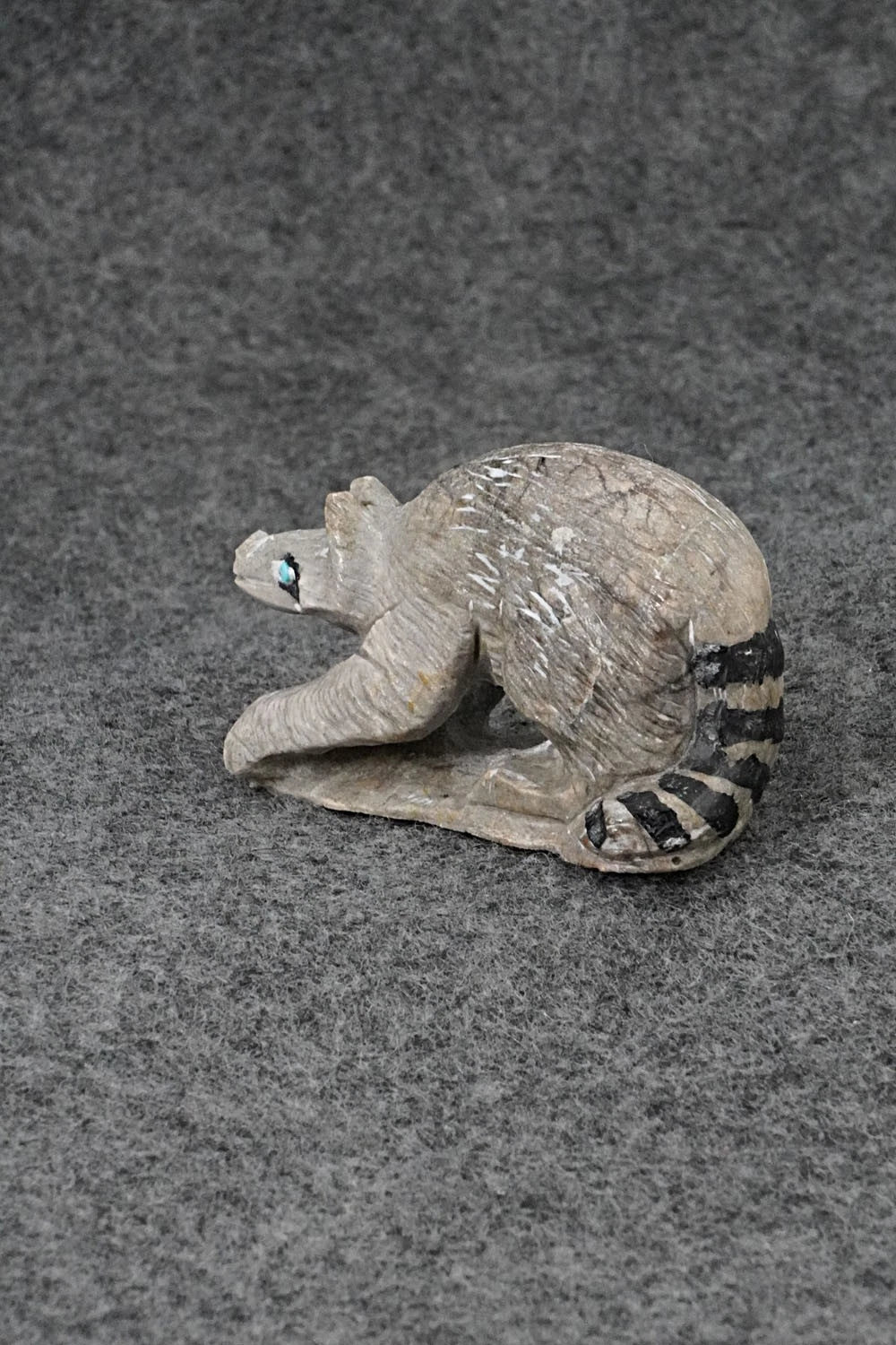 Raccoon Zuni Fetish Carving - Derrick Kaamasee