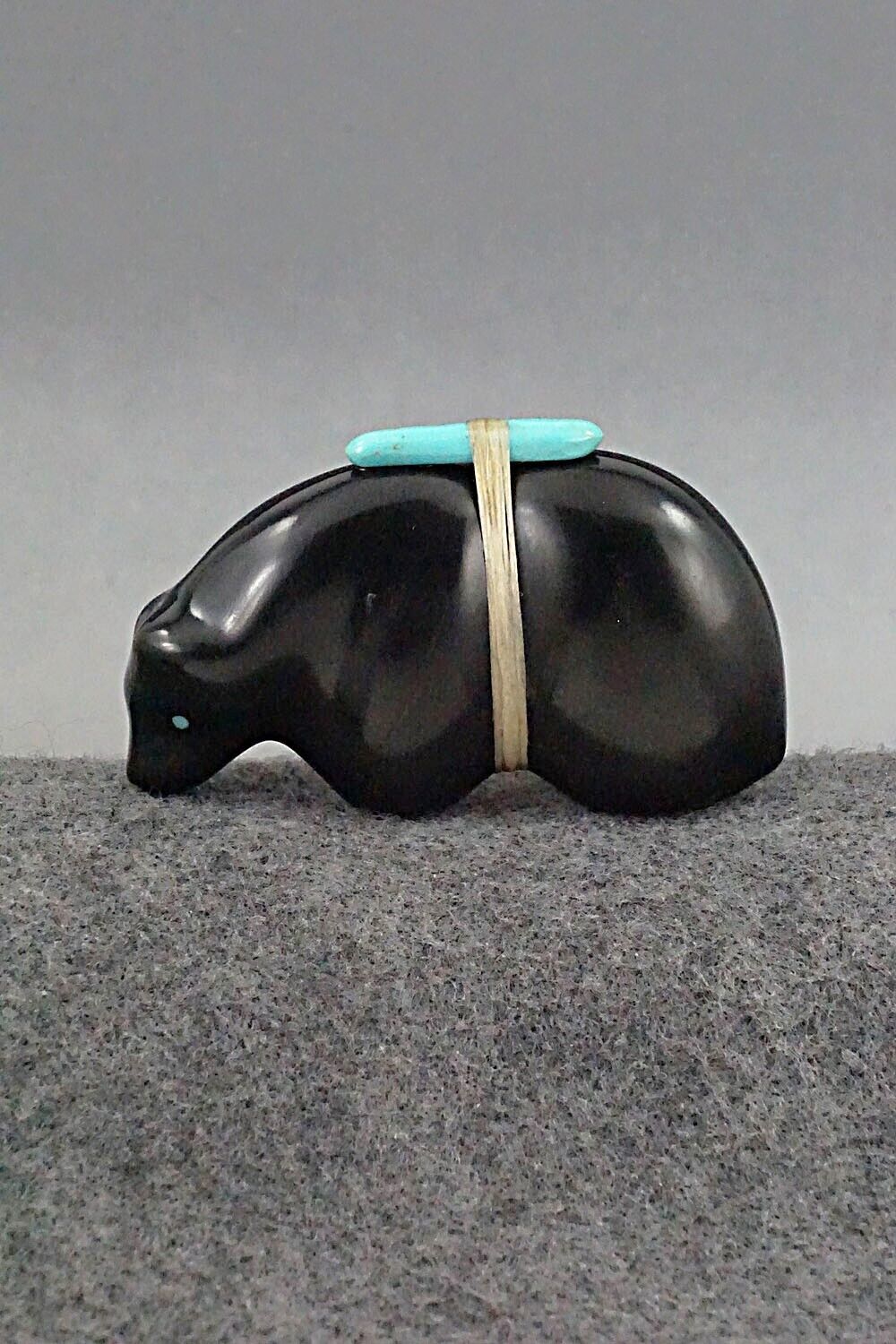 Bear Zuni Fetish Carving - Herbert Halate