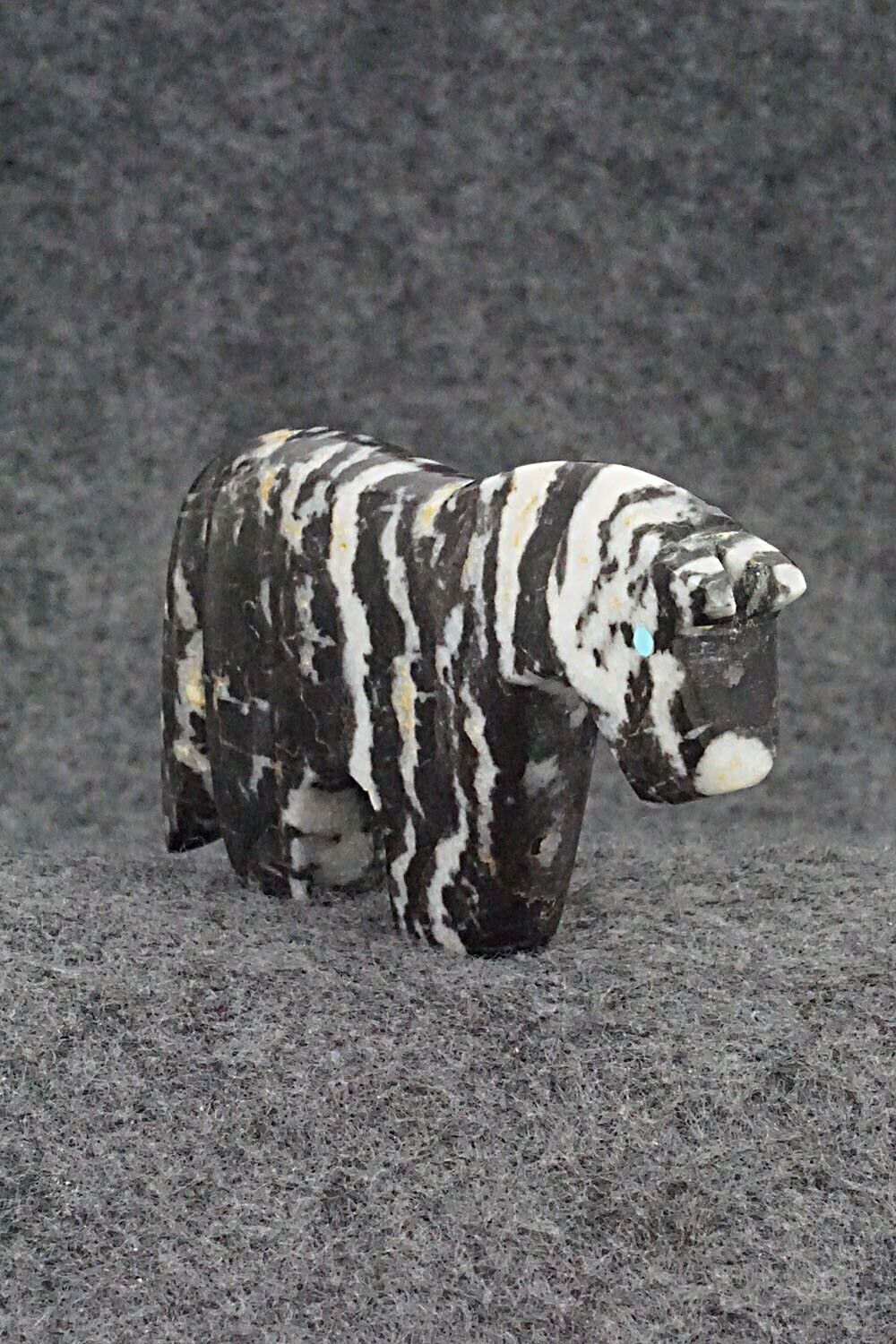 Horse Zuni Fetish Carving - Bernard Laiwakete