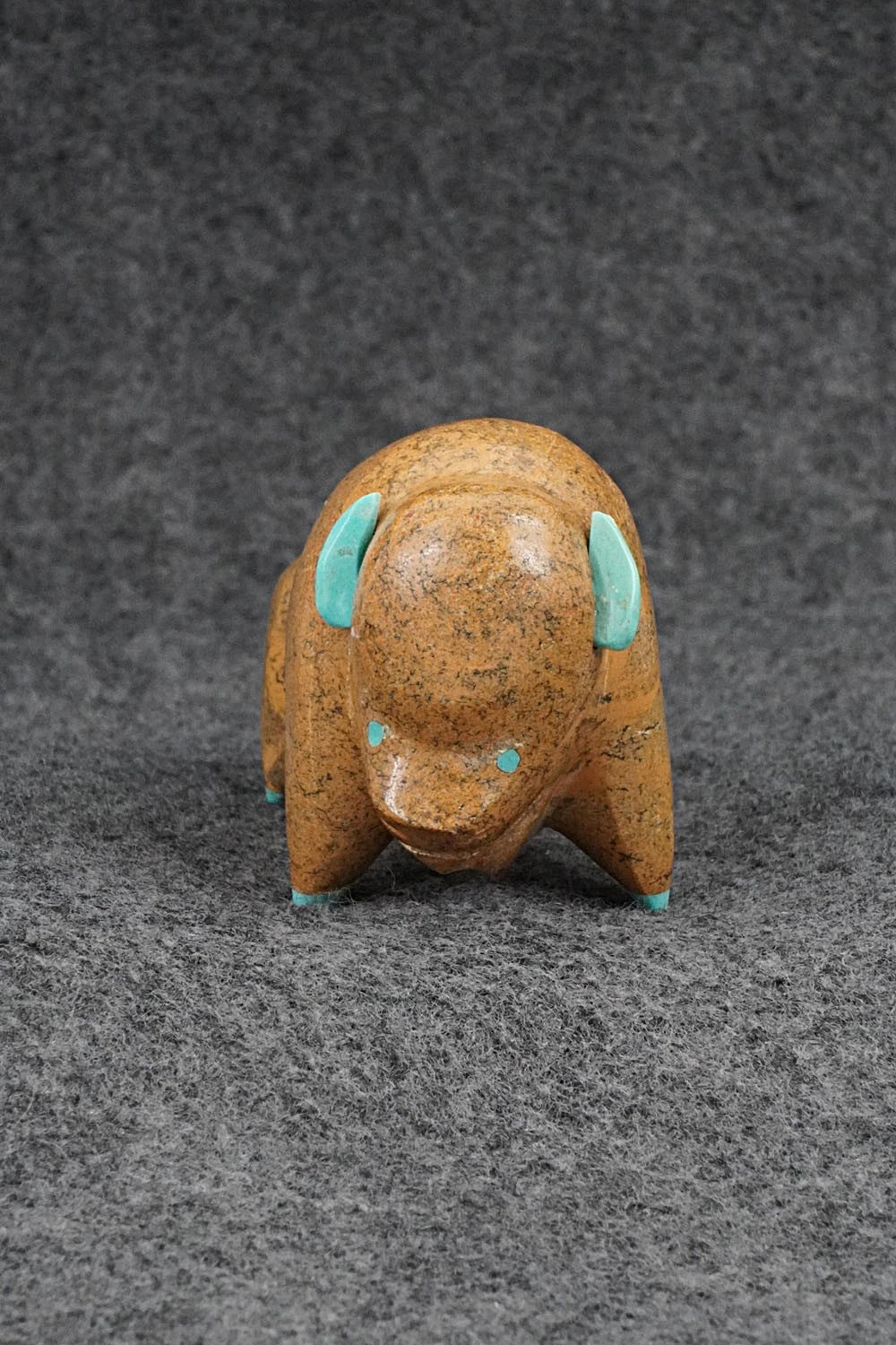 Buffalo Zuni Fetish Carving - Enrike Leekya