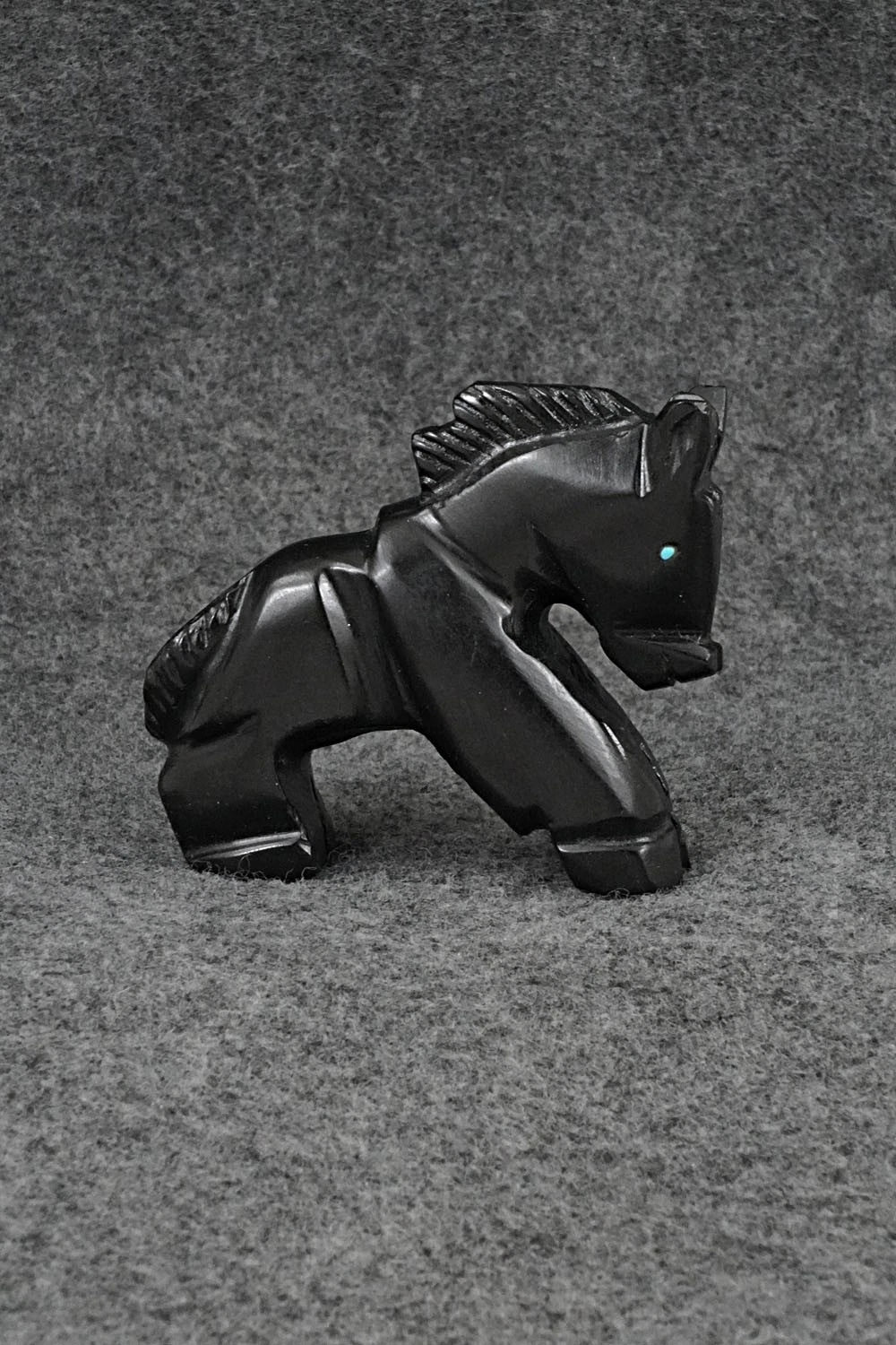 Horse Zuni Fetish Carving - Tony Mackel