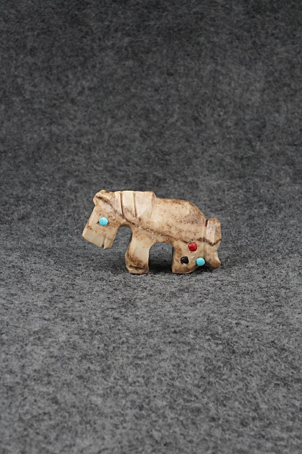 Horse Zuni Fetish Carving - Dannette Laate
