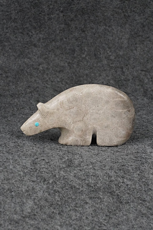 Bear Zuni Fetish Carving - Ronnie Lunasee