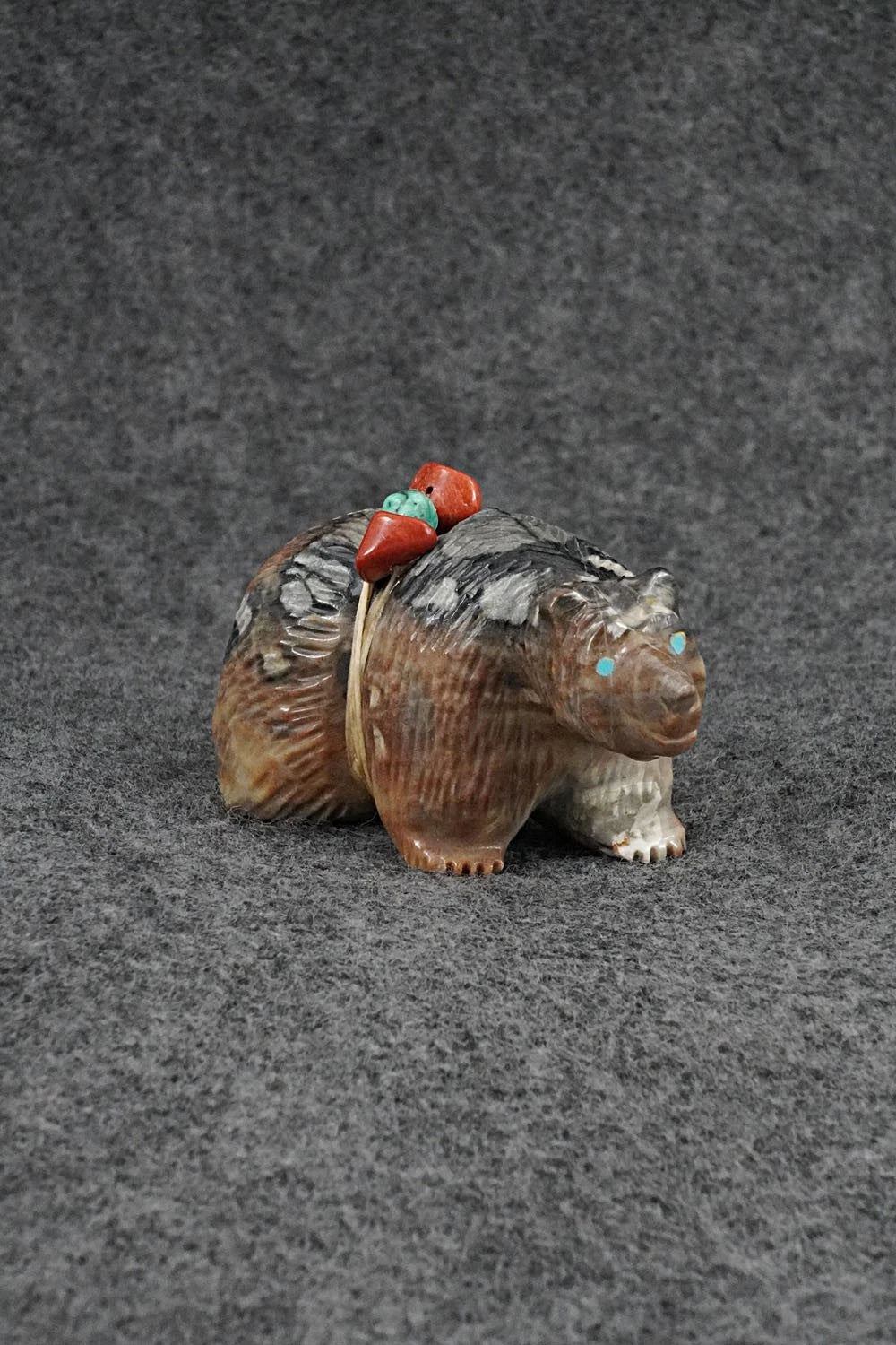 Bear Zuni Fetish Carving - Farlan & Paulette Quam