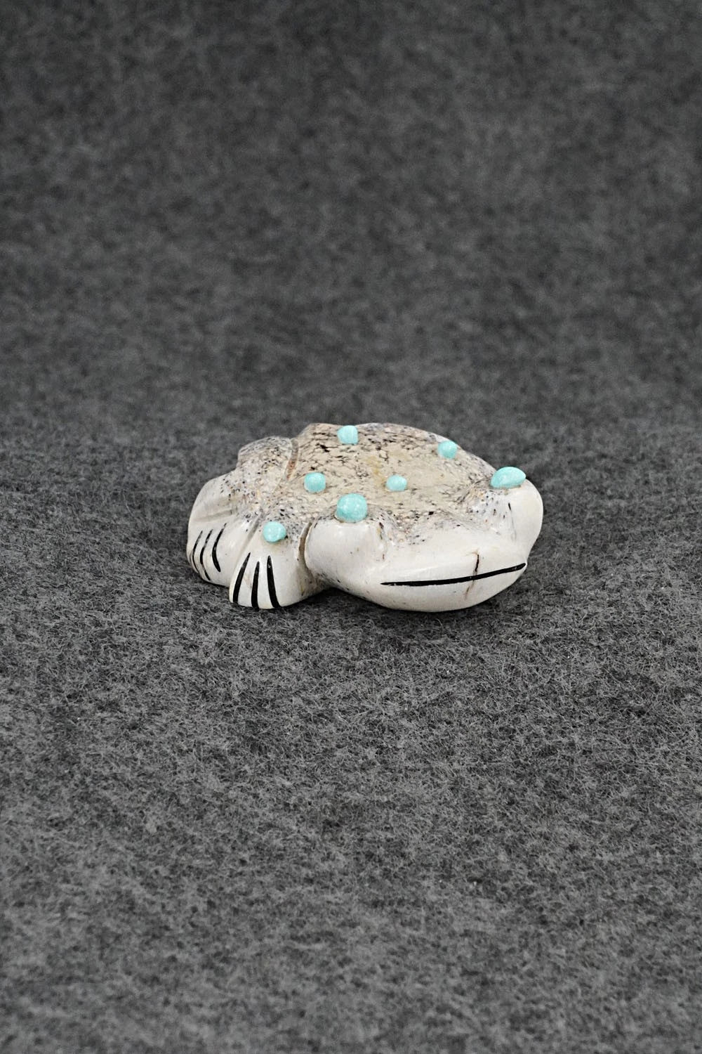 Frog Zuni Fetish Carving - Claudia Peina