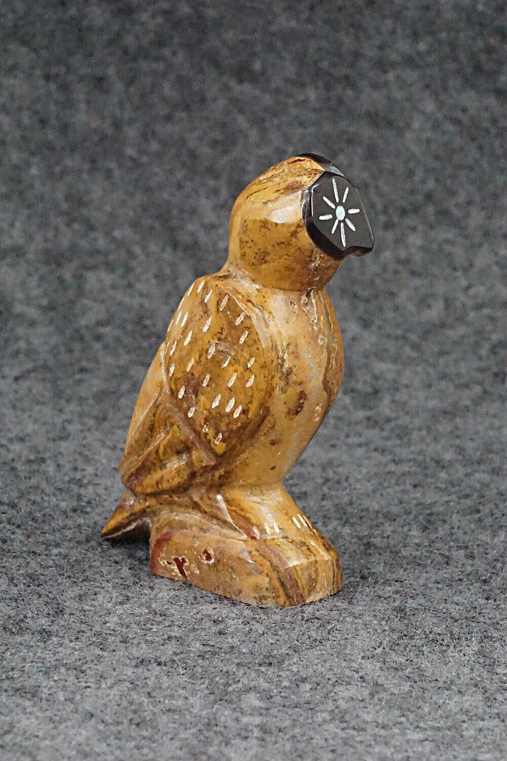 Owl Zuni Fetish Carving - Enrike Leekya