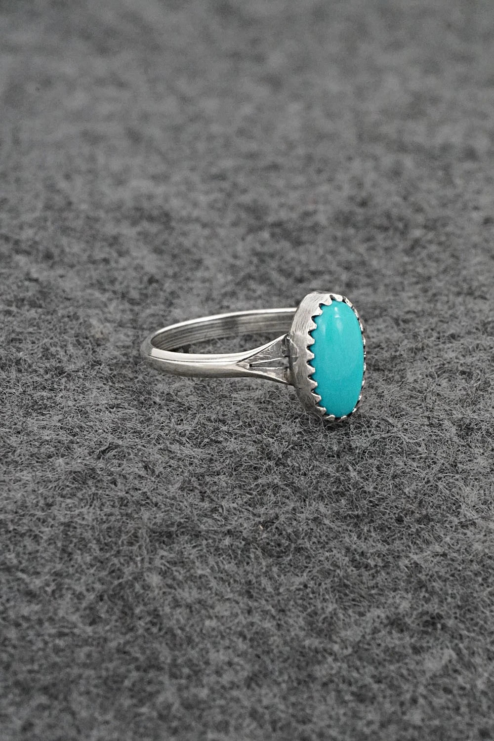 Turquoise & Sterling Silver Ring - Matthew Gordon - Size 6.5