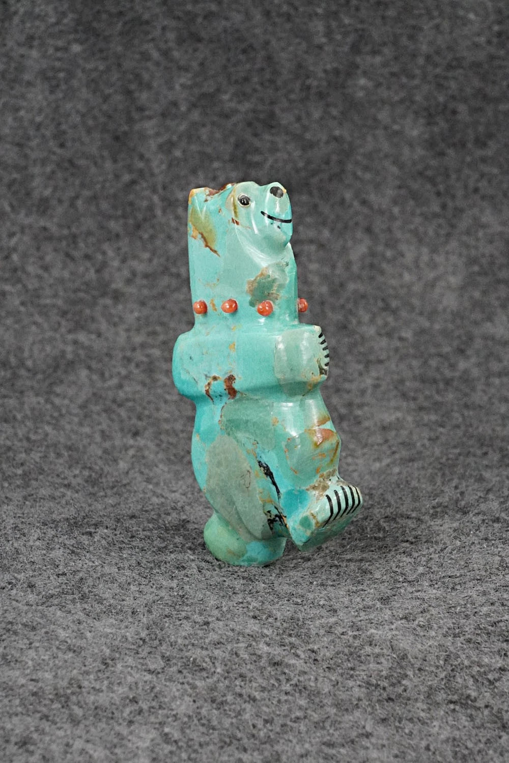 Bear Zuni Fetish Carving - Claudia Peina