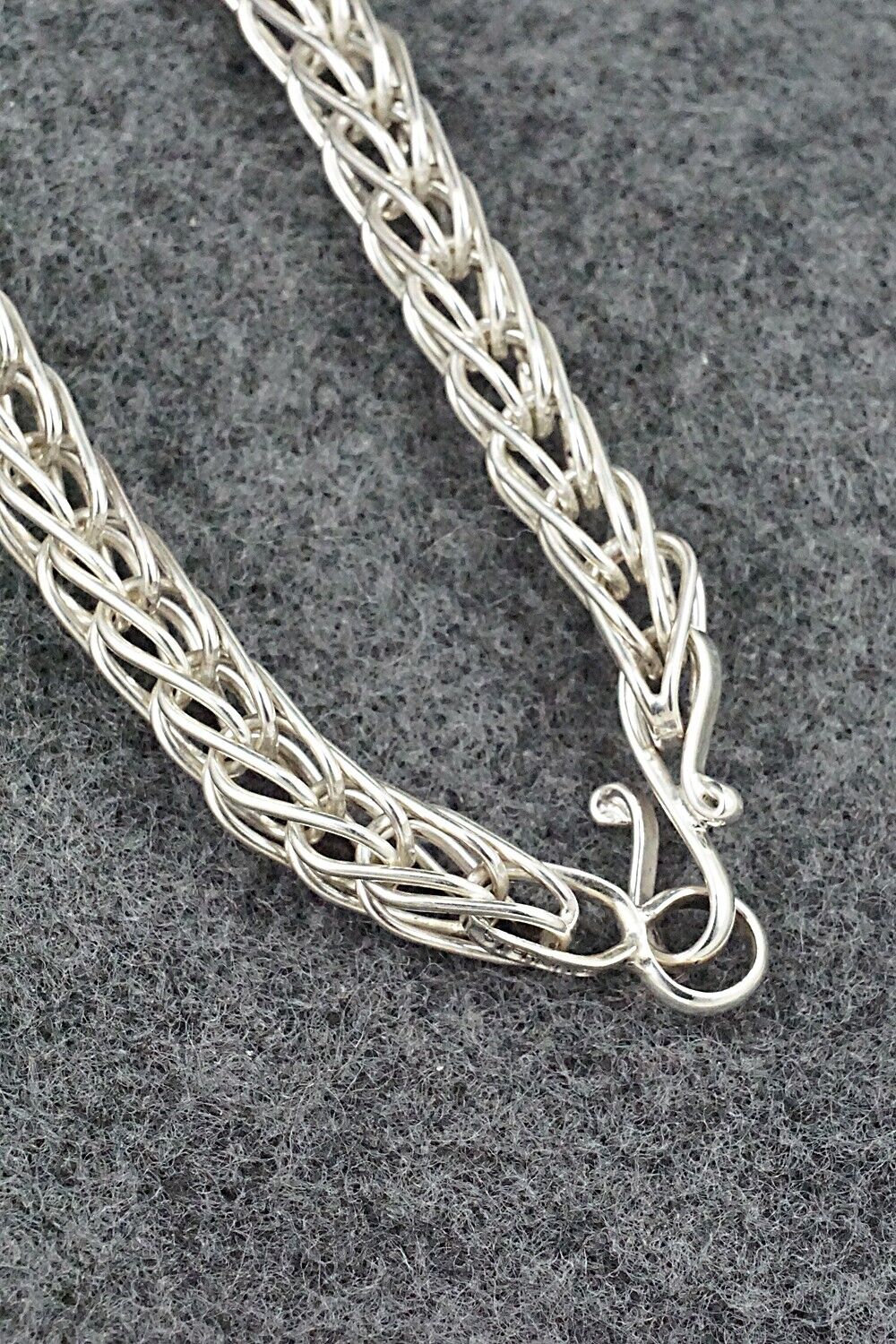 Sterling Silver Chain Necklace 18" - Smokey Gchachu