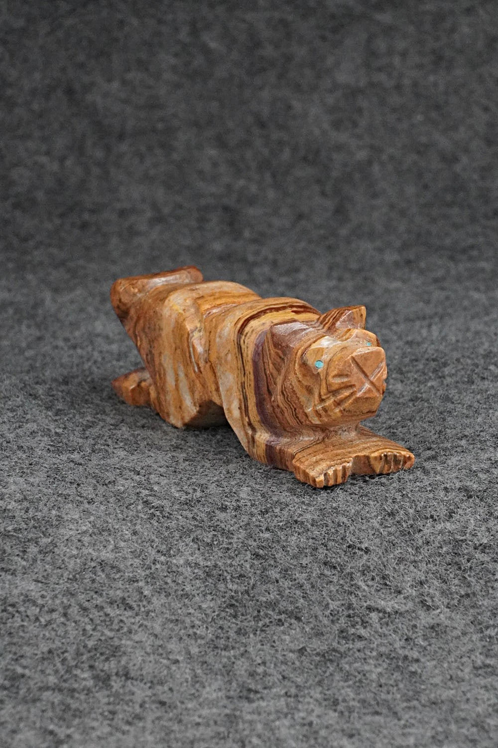 Mountain Lion Zuni Fetish Carving - Tony Mackel