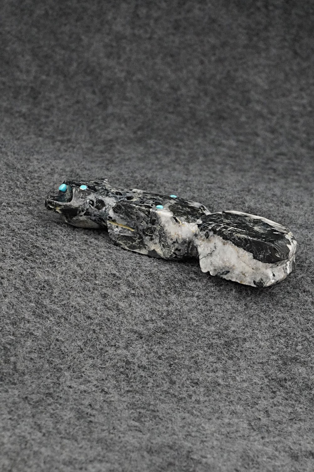 Bear Zuni Fetish Carving - Dannette Laate