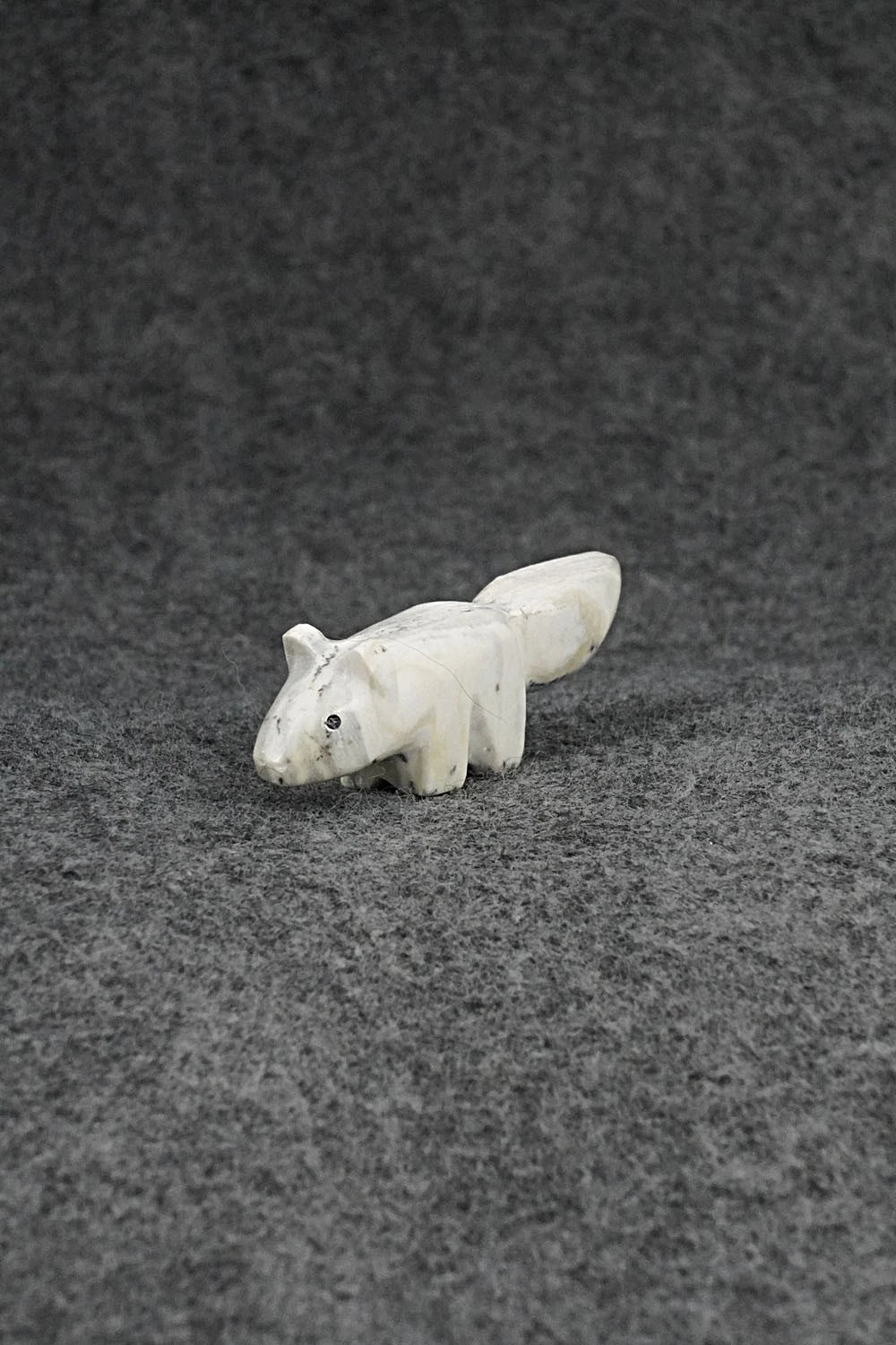 Fox Zuni Fetish Carving - Benina Kallestewa