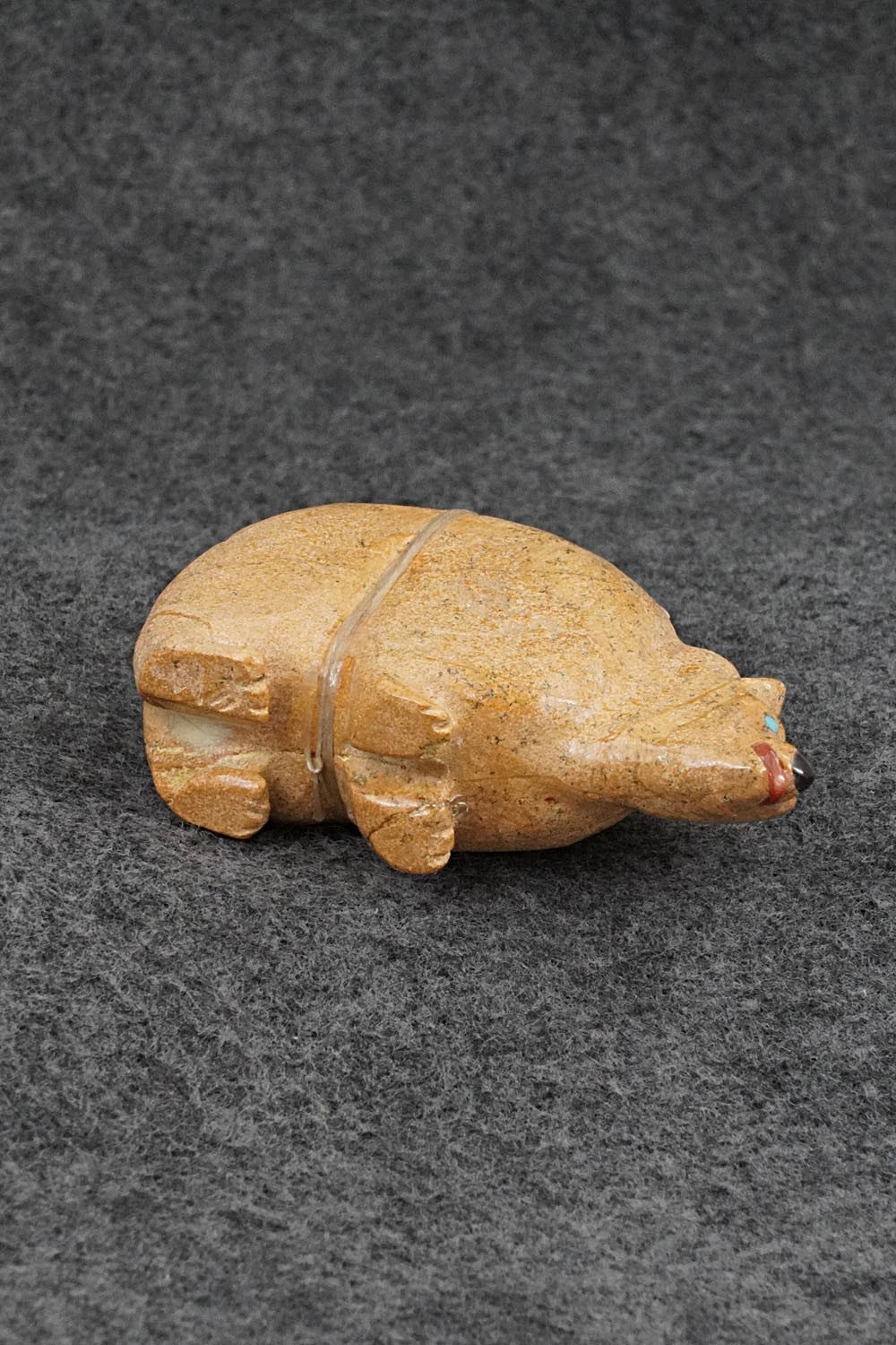Bear Zuni Fetish Carving - Freddie Leekya