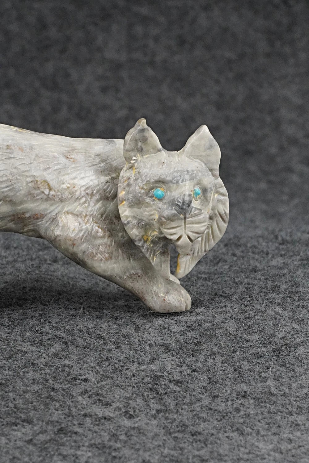 Bobcat Zuni Fetish Carving - Wayne Cheama