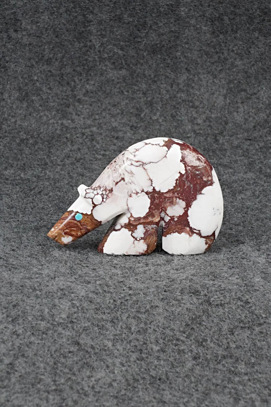 Bear Zuni Fetish Carving - Ronnie Lunasee