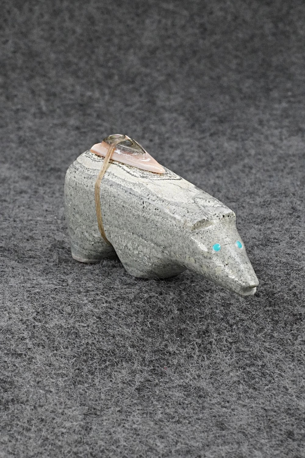Bear Zuni Fetish Carving - Delvin Leekya