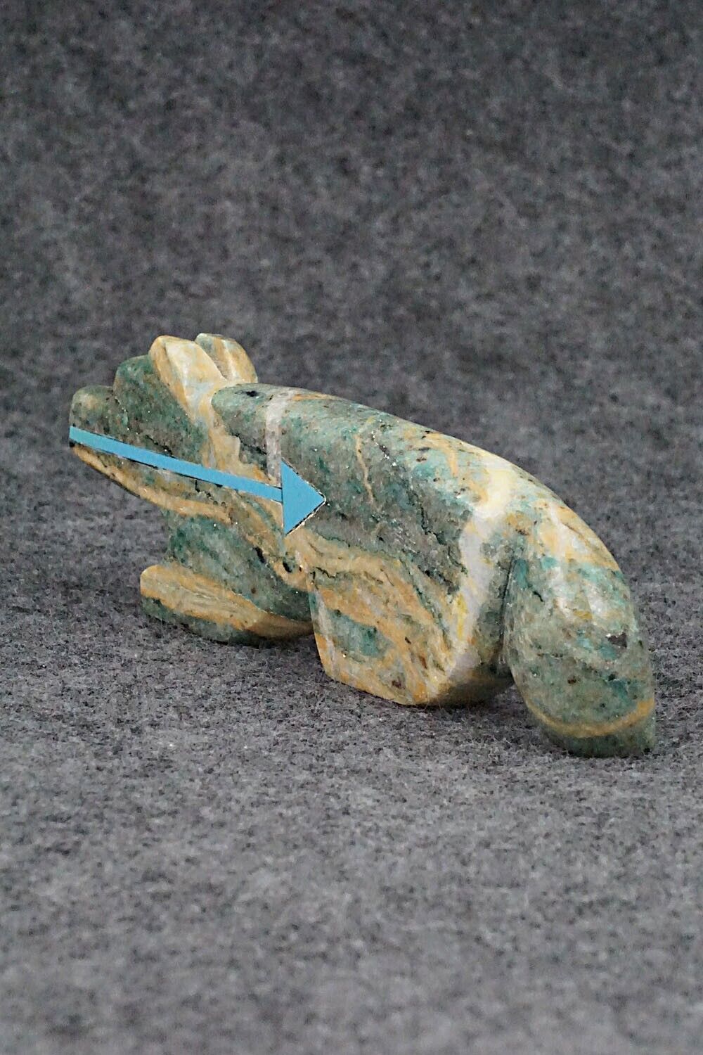 Wolf Zuni Fetish Carving - Bernard Laiwakete