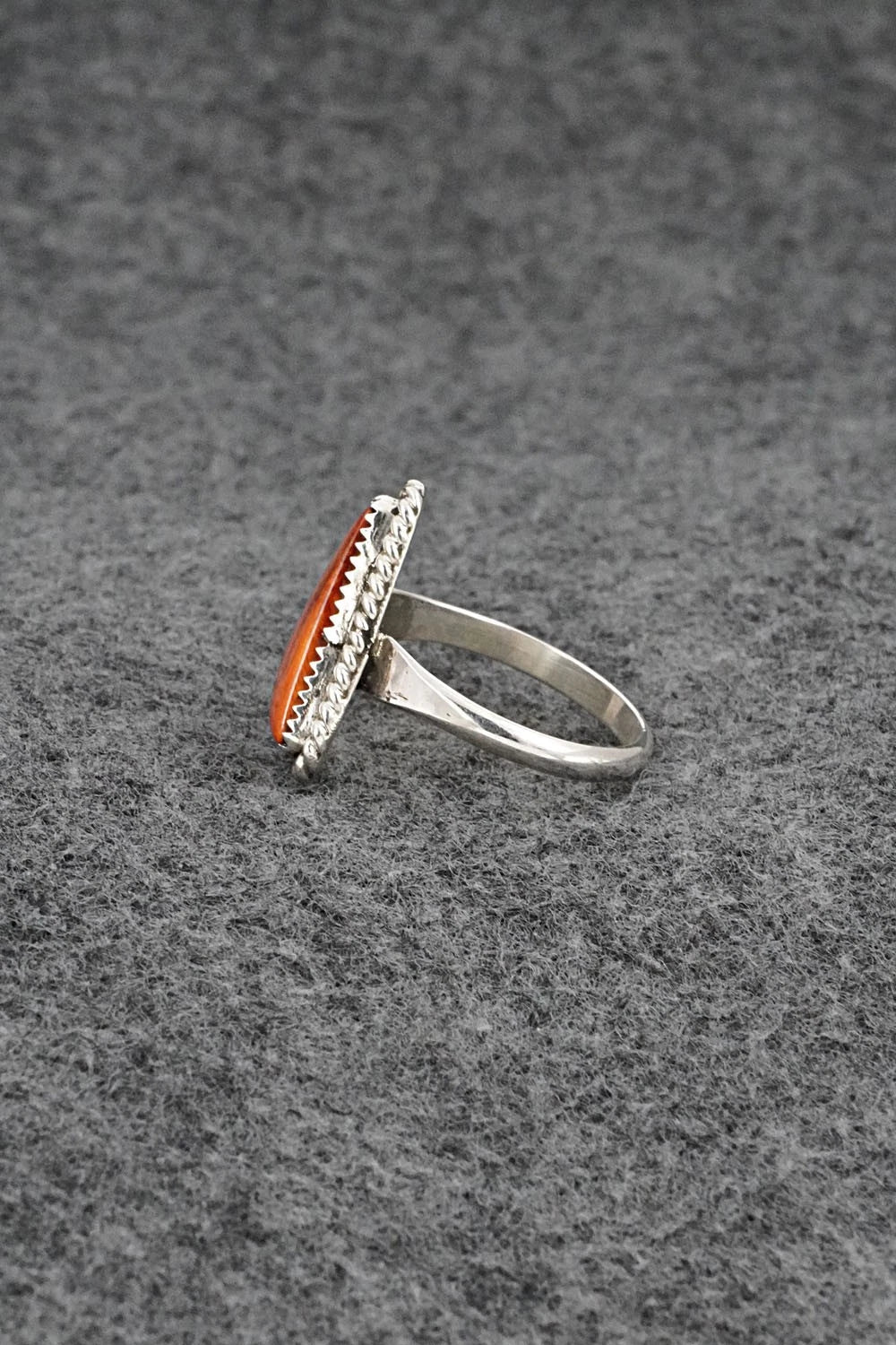 Spiny Oyster & Sterling Silver Ring - Darius Arviso - Size 8.5