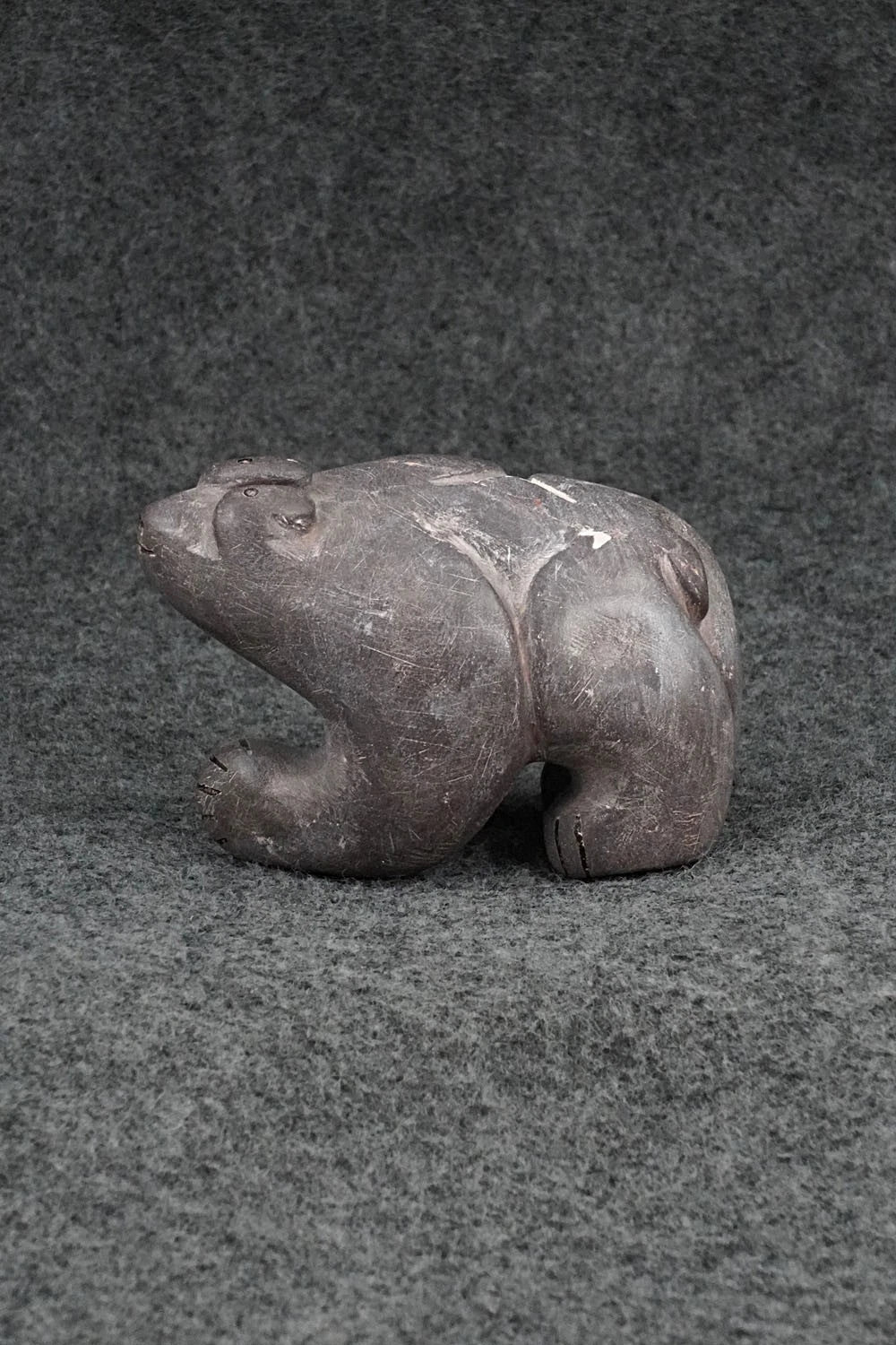 Bear Zuni Fetish Carving - Rick Kallestewa